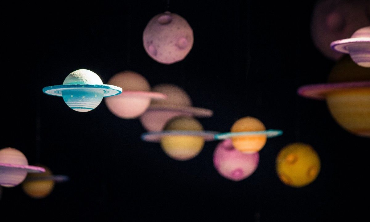 Qué significa tener muchos planetas en una casa de la carta natal | Marie  Claire