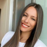 Pampita cambió el look y se reafirma como la castaña morocha argentina
