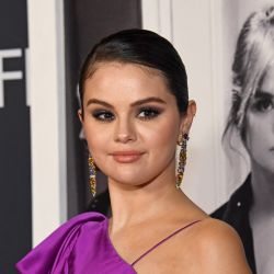 Selena Gomez asiste al estreno mundial de la noche de apertura de "Selena Gomez: My Mind And Me" durante el AFI Fest 2022 en el TCL Chinese Theatre en Hollywood, California. | Foto:Jon Kopaloff/Getty Images/AFP