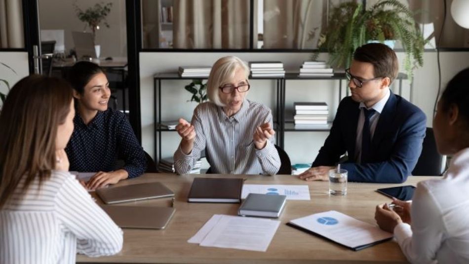 Empleo para gente adulta