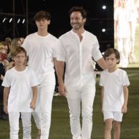 Benjamín Vicuña desfiló junto a sus hijos