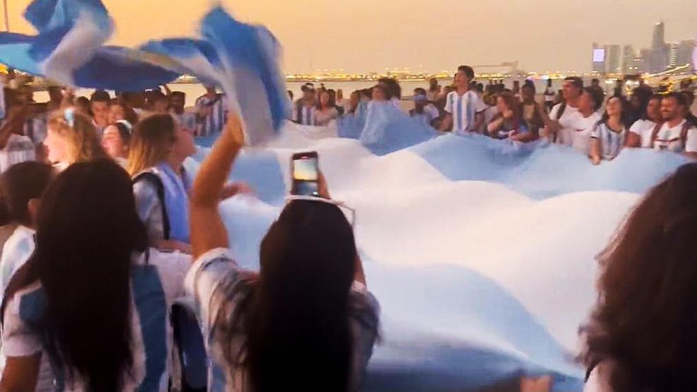 Banderazo argentino en Qatar 20221108