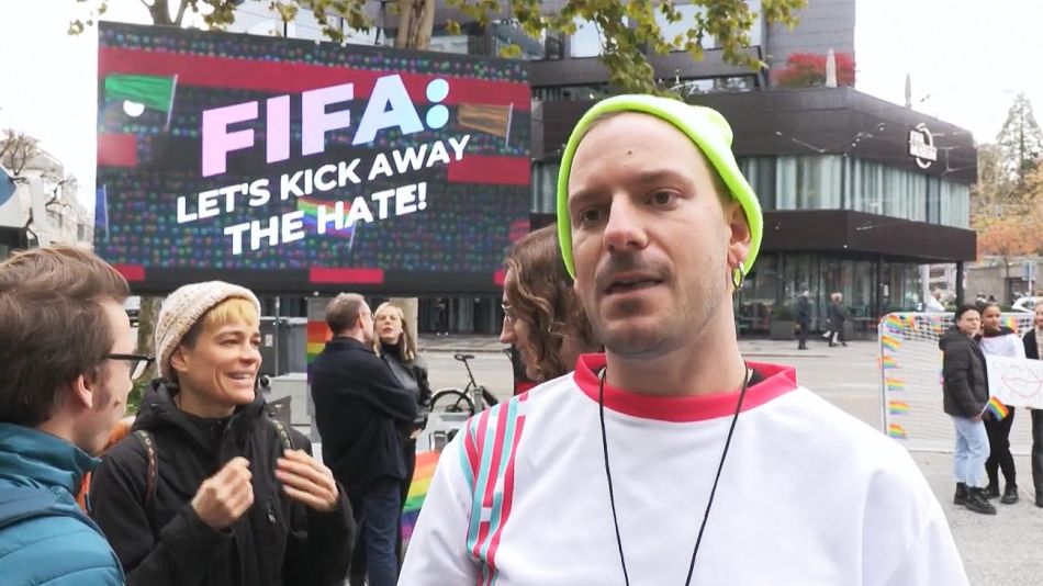 Organizaciones piden a la FIFA proteger a la comunidad LGBT