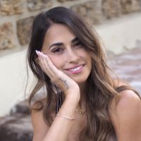 Antonela Roccuzzo debuta como modelo: el adelanto de la campaña que está preparando