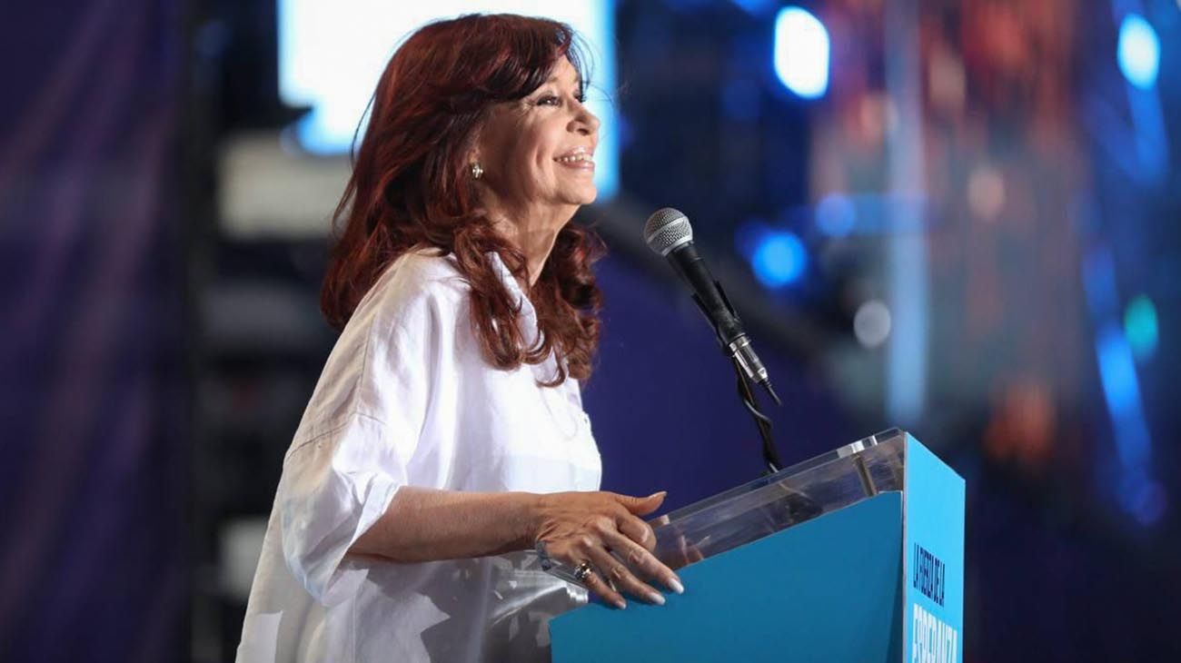 La vicepresidenta Cristina Kirchner durante el acto del Día de la Militancia en La Plata.