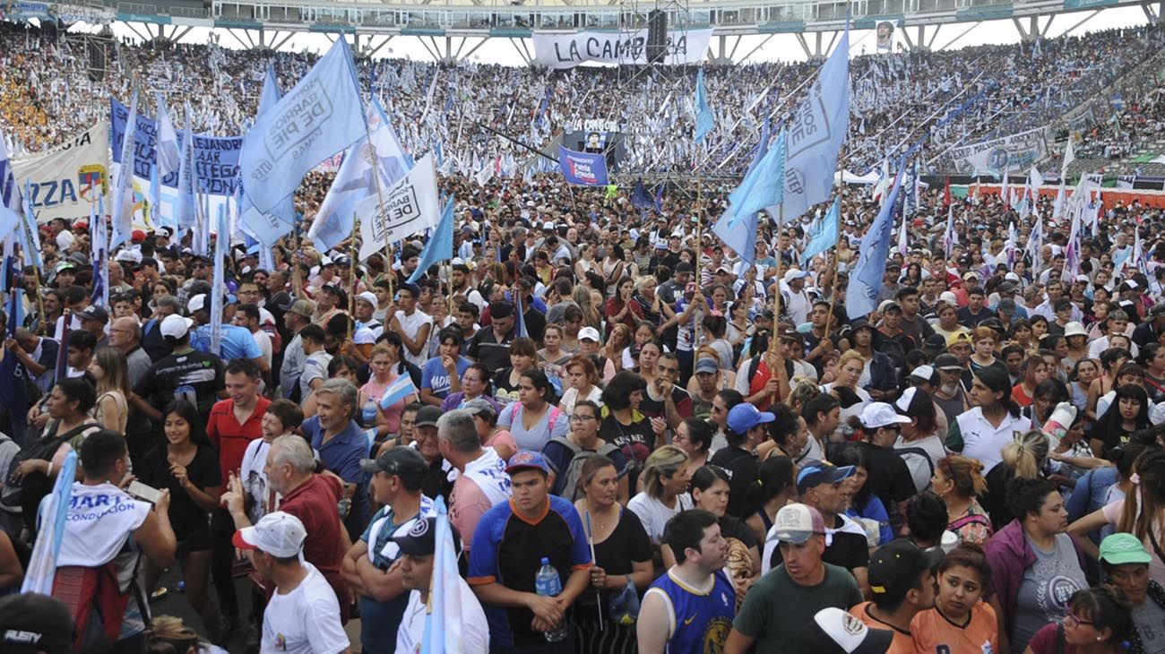 La vicepresidenta Cristina Kirchner durante el acto del Día de la Militancia en La Plata.