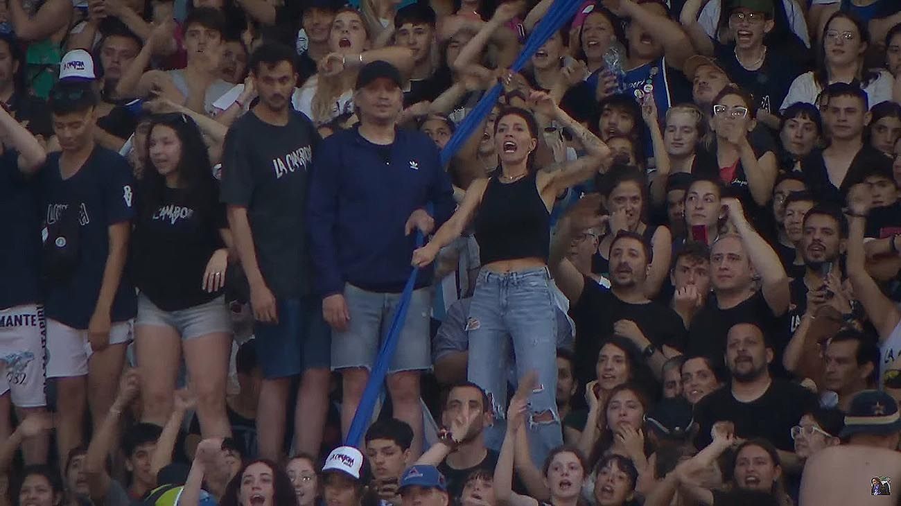 Maximo Kirchner y Mayra Mendoza en el paravalanchas en el acto de Cristina.