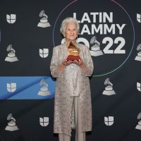 Quién es Ángela Álvarez, la mujer que ganó su primer Latin Grammy a los 95 años