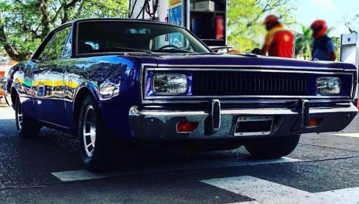 Mira este impecable Dodge GTX V8 de 1976