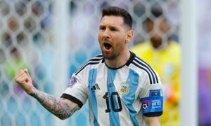 GOL DE ARGENTINA. Leo Messi convierte el primero del encuentro.