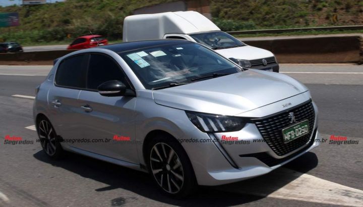 Aparece el Peugeot 208 2023 con nuevo motor