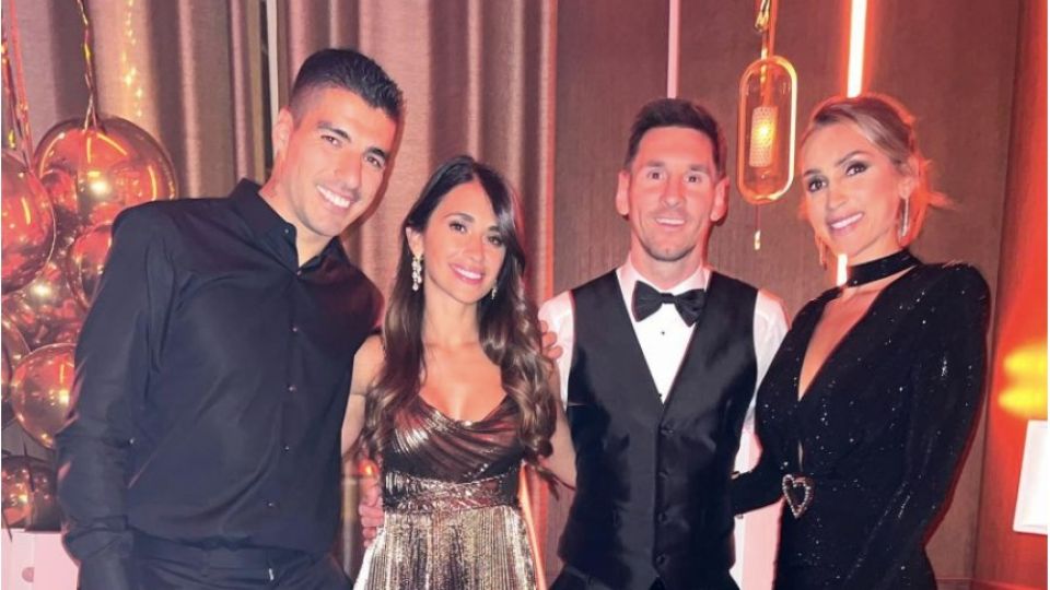 Luis Suárez y su esposa Sofía Balbi cultivan una gran amistad con Leo Messi y Antonela Roccuzzo