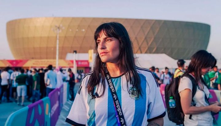 Fuerte escándalo con Lola del Carril, la relatora argentina en el Mundial Qatar 2022: los mensajes de odio que escribió en la red