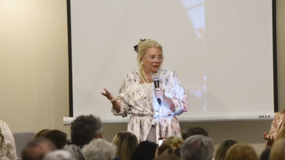 Elisa Carrió, durante la ceremonia de inauguración de nueva sede del Instituto Hannah Arendt