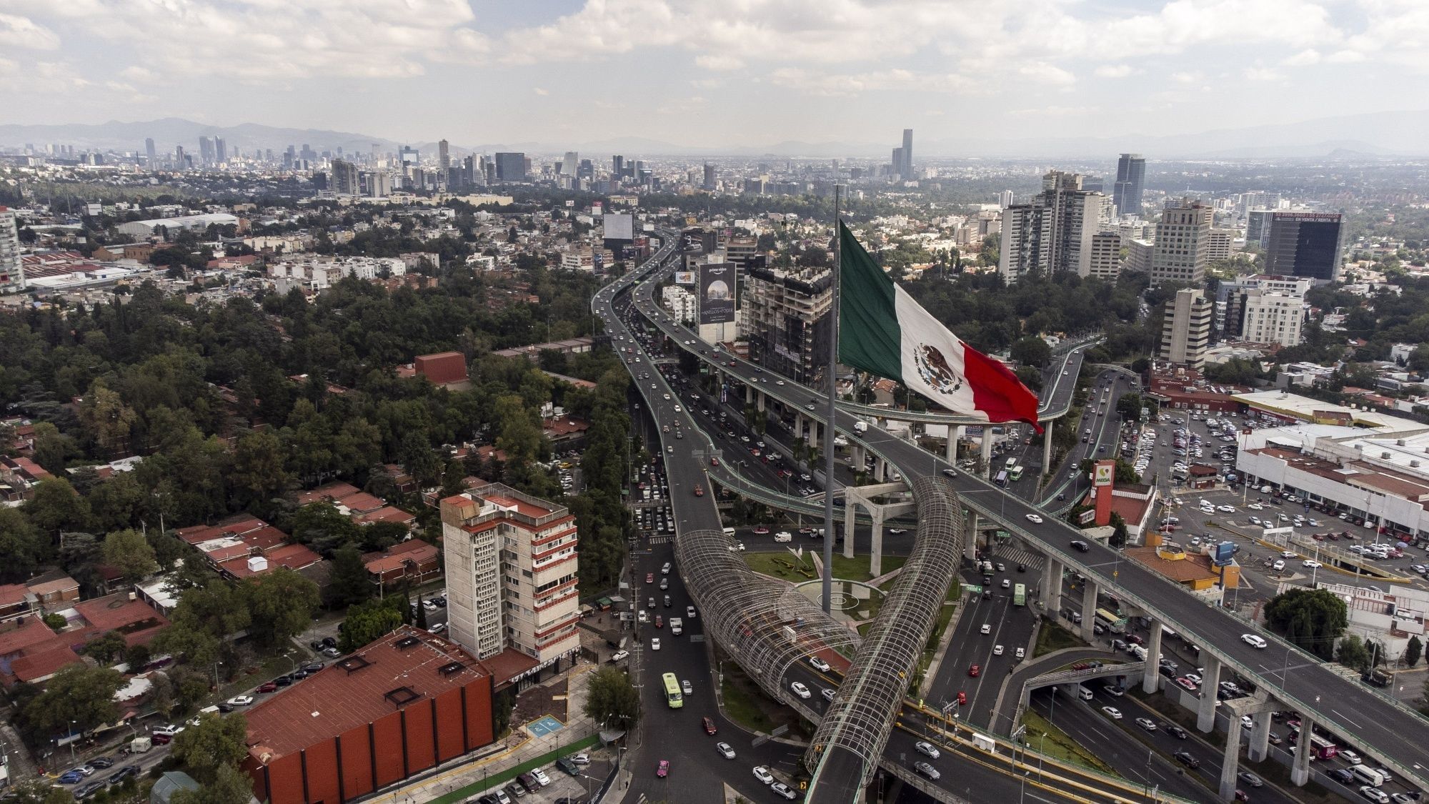 Mexico Inflation Comes Above Forecasts Ahead Of Rate Meeting