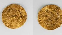 moneda de oro que se encontró en una playa de Canadá y, pertenece al siglo XV 