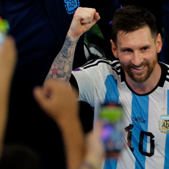Lionel Messi pays Diego Maradona tribute from the USA 94 World Cup
