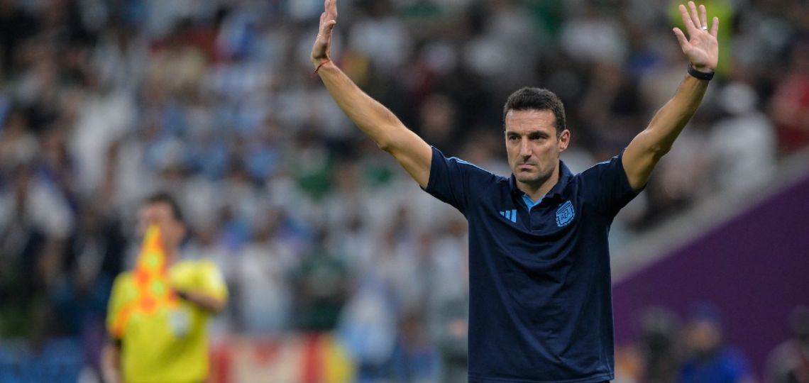 Scaloni calls for calm after World Cup victory over Mexico | Buenos ...