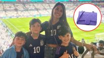 Atonela Roccuzzo marcó tendencia en Qatar con una cartera violeta a tono con la camiseta de Argentina