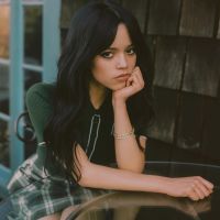Quién es Jenna Ortega, la actriz que le dio vida a la Merlina de Tim Burton