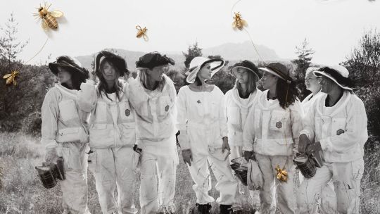 “Sin abejas, no hay más biodiversidad": conocé a las mujeres que protegen a unas de las especies más importantes del planeta