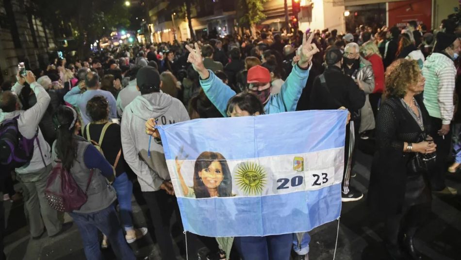 El kirchnerismo amenaza con movilizar si condenan a CFK