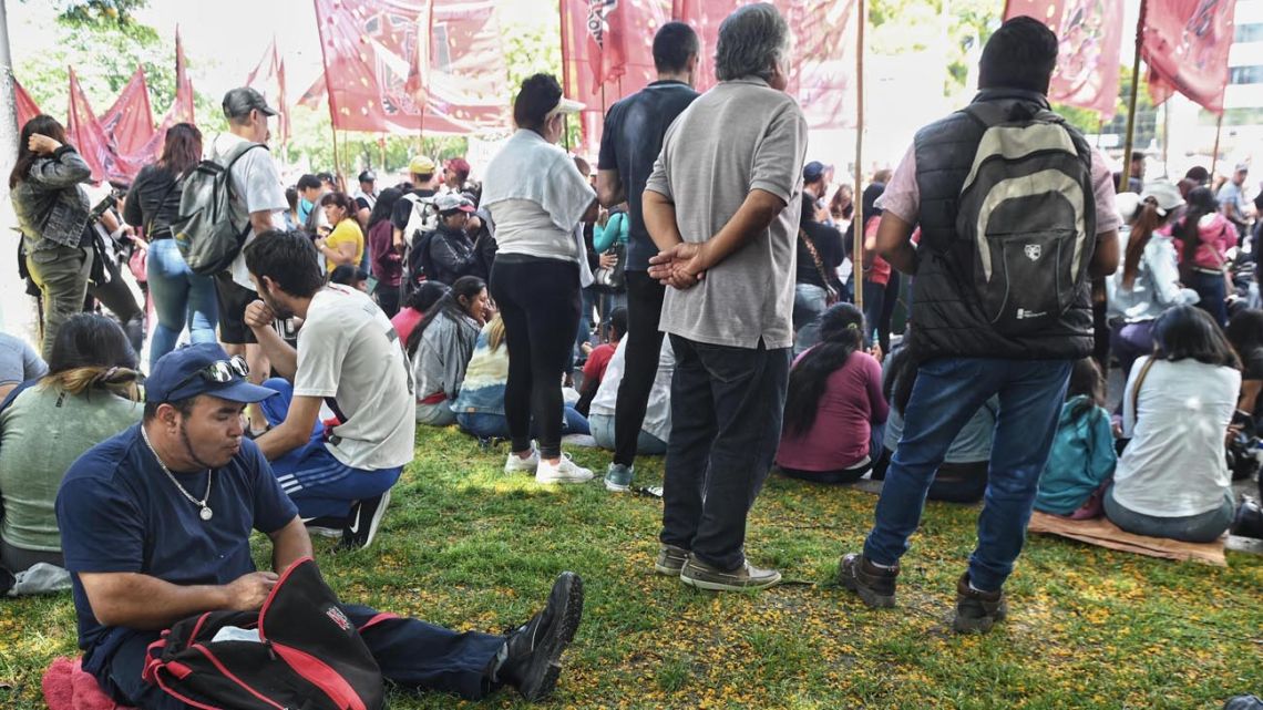 "National picketing" protests throughout the country against the