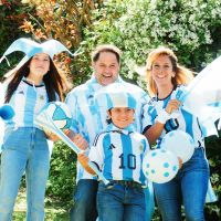 La producción exclusiva de la familia Noble Herrera alentando a la Selección