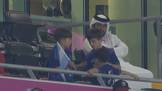 Los hijos de Messi enloquecieron a un jeque árabe en la previa del partido contra Australia