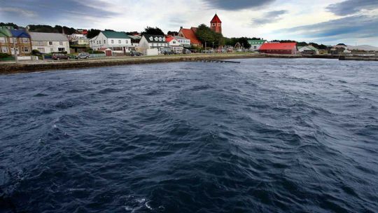 Los españoles no habrían sido los primeros en pisar Malvinas: el dato que pone en jaque esa visión europea
