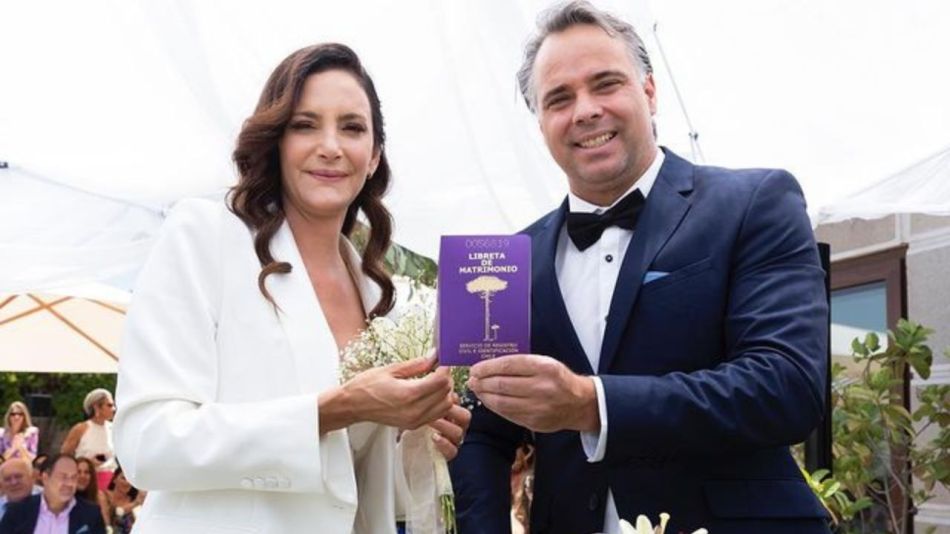 Luciana Aymar se casó con un look especial
