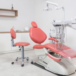 Eme Dental Studio  | Foto:CEDOC
