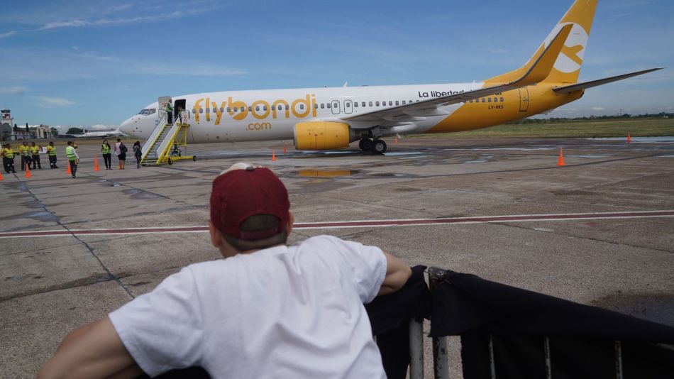Argentina's First Low-Cost Carrier Flybondi Airlines Arrives At Palomar Airport