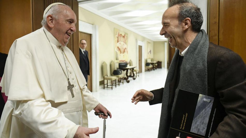 El Papa Francisco recibió hoy al célebre director y actor Roberto Benigni