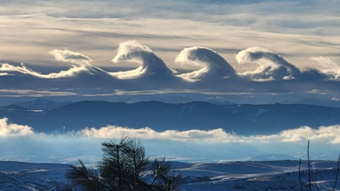 Nubes Con Forma De Ola El Extra O Fen Meno En El Cielo De Estados Unidos Perfil