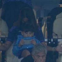 Antonela Roccuzzo fue tendencia por su ritual antes del penal de Leo Messi