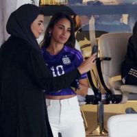 El look cábala de Antonela Roccuzzo para el partido ante Países Bajos
