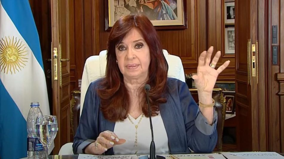Cristina Kirchner tiene Covid y postergó su reaparición pública