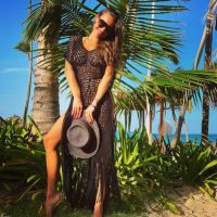 Pampita y su look full crochet 