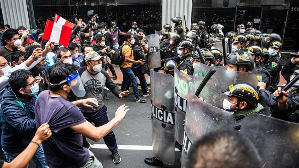 Continúa la crisis política en Perú tras la destitución de Pedro Castillo