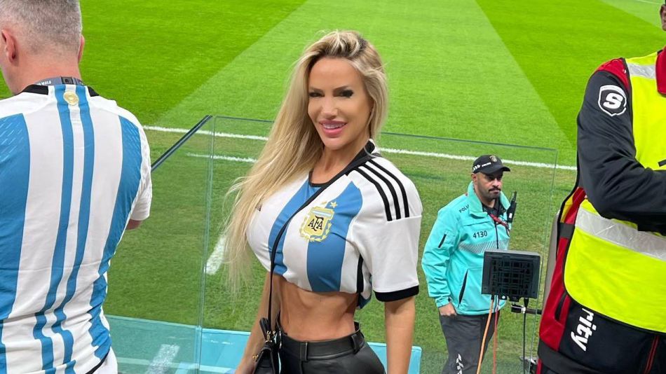 El diario británico The Sun eligió a Luciana Salazar como la hincha argentina más sexy del Mundial