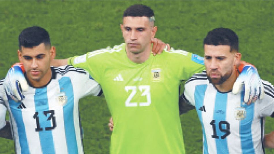 2022_12_17_romero_dibu_martinez_otamendi_afp_g
