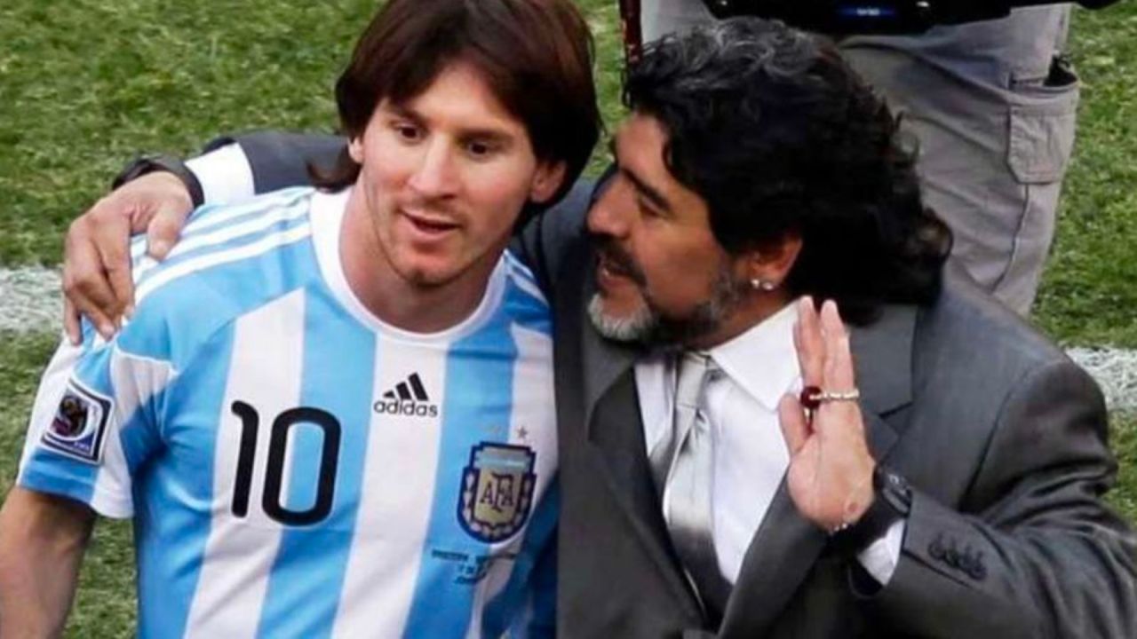 Diego Maradona y Lionel Messi, varios años antes de que este liderara a la Selección hacia la Copa del Mundo.  | Foto:CEDOC