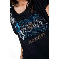 Andra Urgat lanzo la colección capsula Mundial Argentina 2022