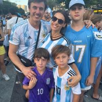 Pampita celebró el triunfo de la Selección Argentina junto a sus hijos en el Obelisco