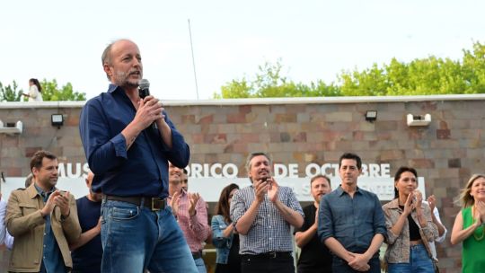 Insaurralde e importantes figuras cerraron el año junto a más de dos mil militantes de Lomas de Zamora