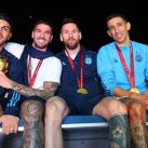 Lionel Messi, Rodrigo de Paul y Leandro Paredes vivieron un susto en el micro tras su llegada a Argentina