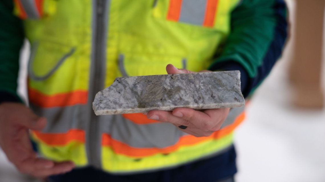 Lithium Americas Corp offered to buy the shares it doesn’t already own in Arena Minerals Inc, giving the Canadian company a dominant position in the fastest-growing region for the battery metal. 