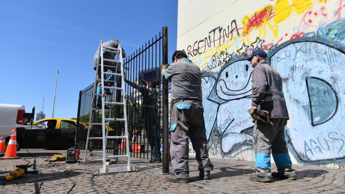 Pintadas, destrozos y basura: así quedó la 9 de Julio tras los festejos ...