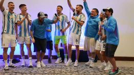 ¡Ahora a cumplir!: la “Scaloneta”, Coscu, Momo y las promesas por Argentina campeón